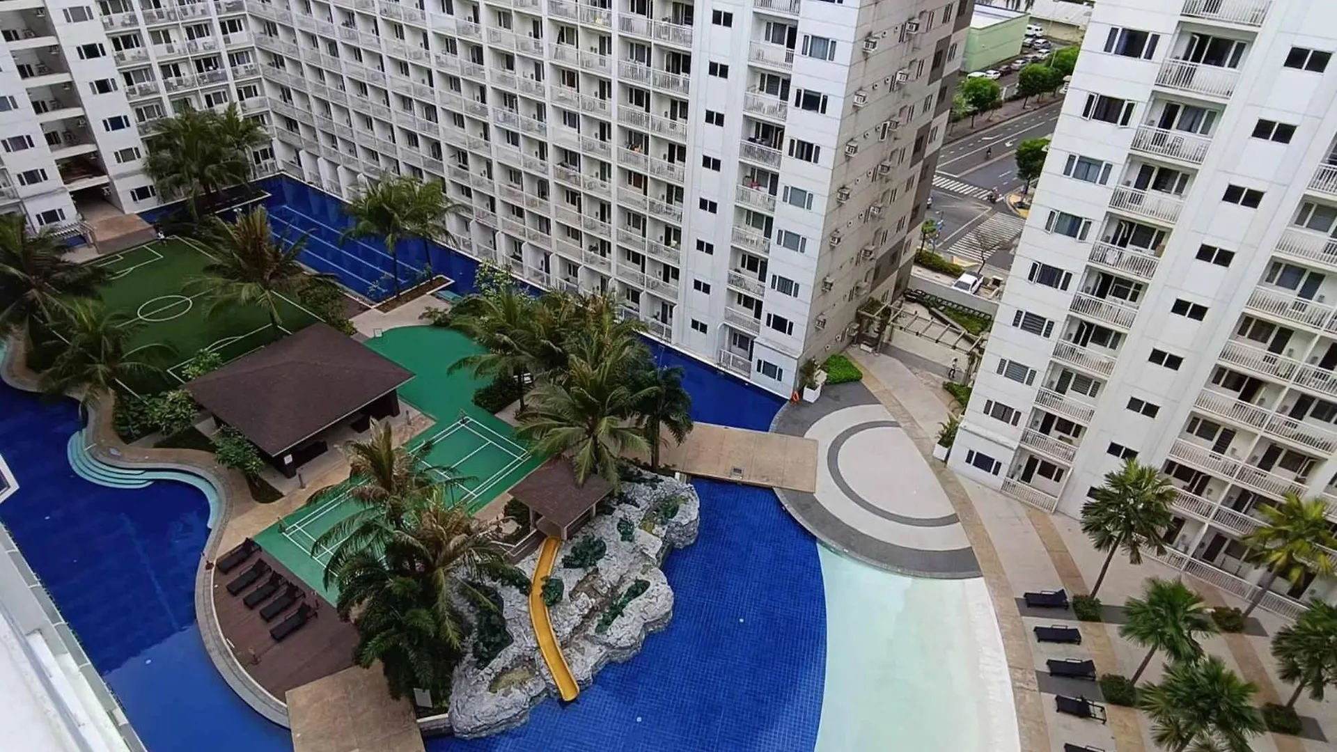 Hotel Shore 2 Tower 1 Residences Pasay